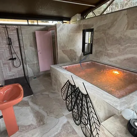 Hearts & Ponies Apartamentos Con Piscinas Privadas Cerca De La Warner Chinchon Exterior photo