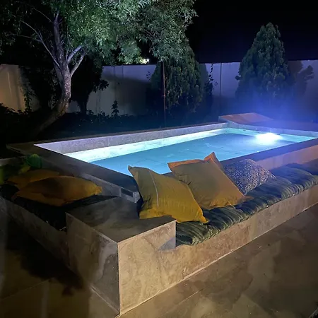 Hearts & Ponies Apartamentos Con Piscinas Privadas Cerca De La Warner Chinchon Exterior photo